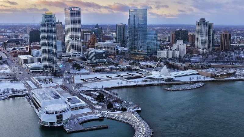 Frontier Airlines Milwaukee Office in Wisconsin