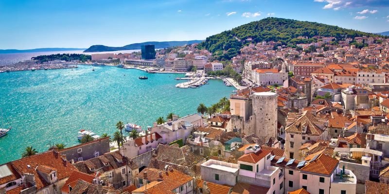 Discover Airlines Split Office in Croatia