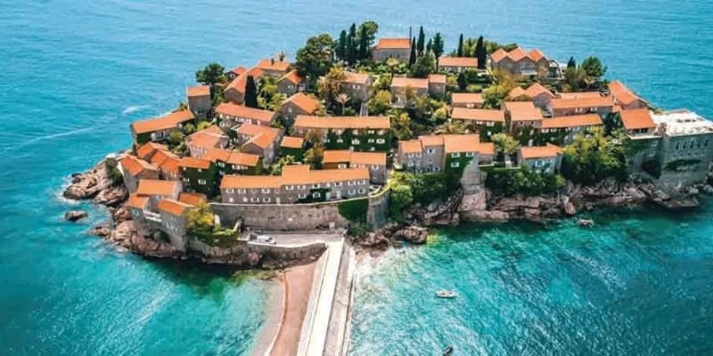 Iberojet Airline Montenegro Office